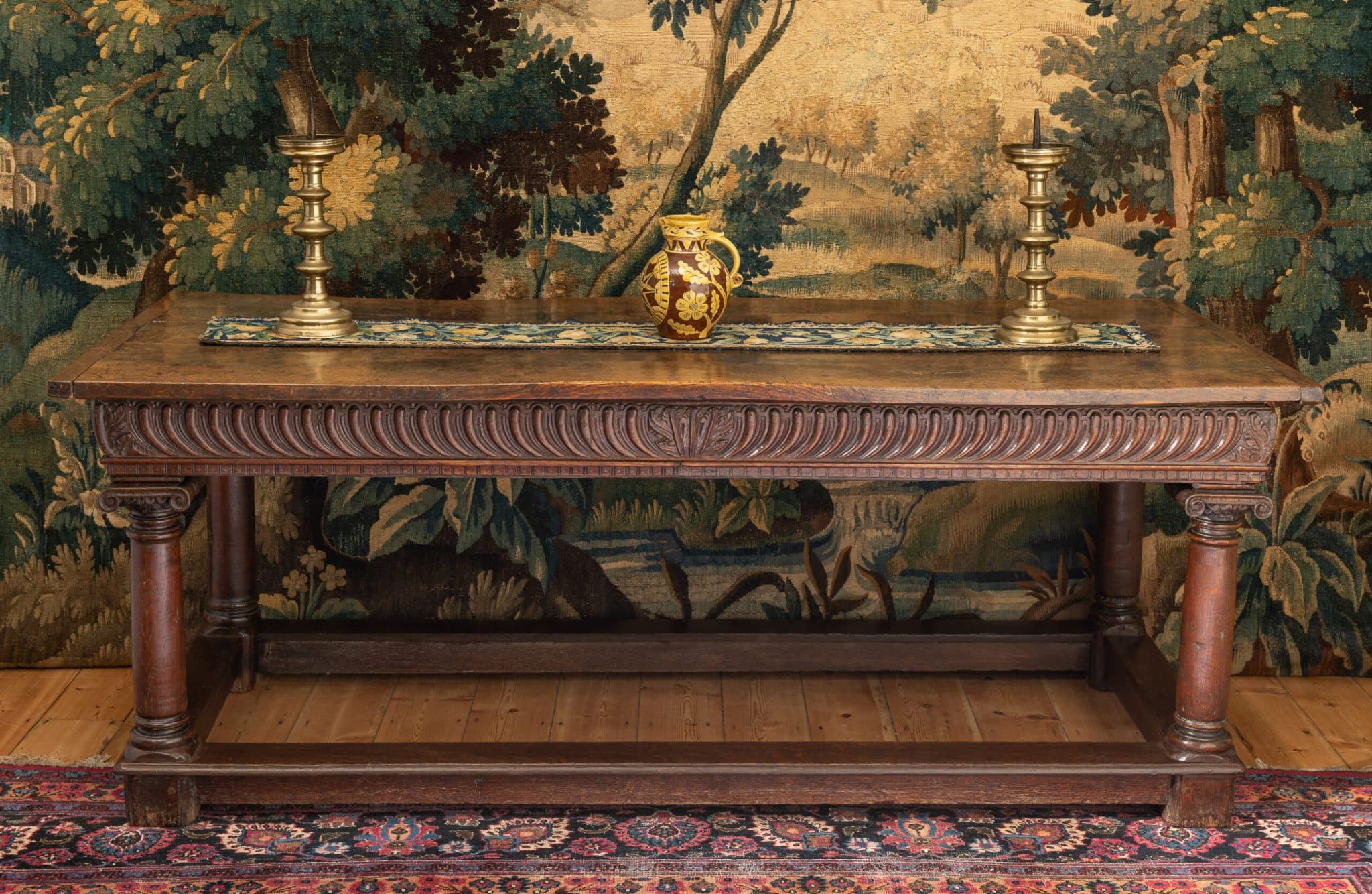 Elizabeth I oak table