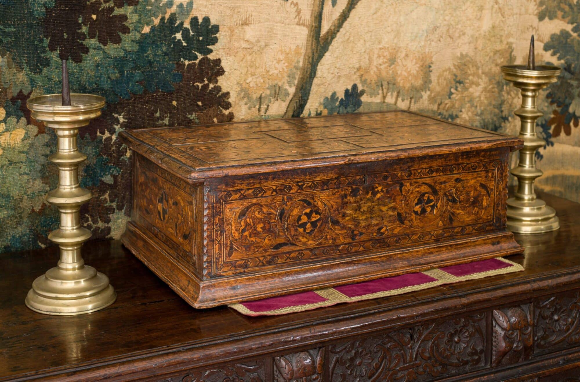 Elizabeth I inlaid oak box