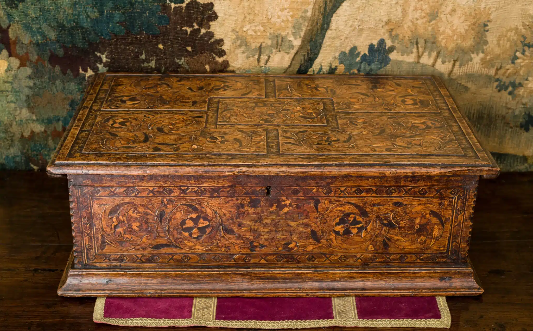 Elizabeth I inlaid oak box