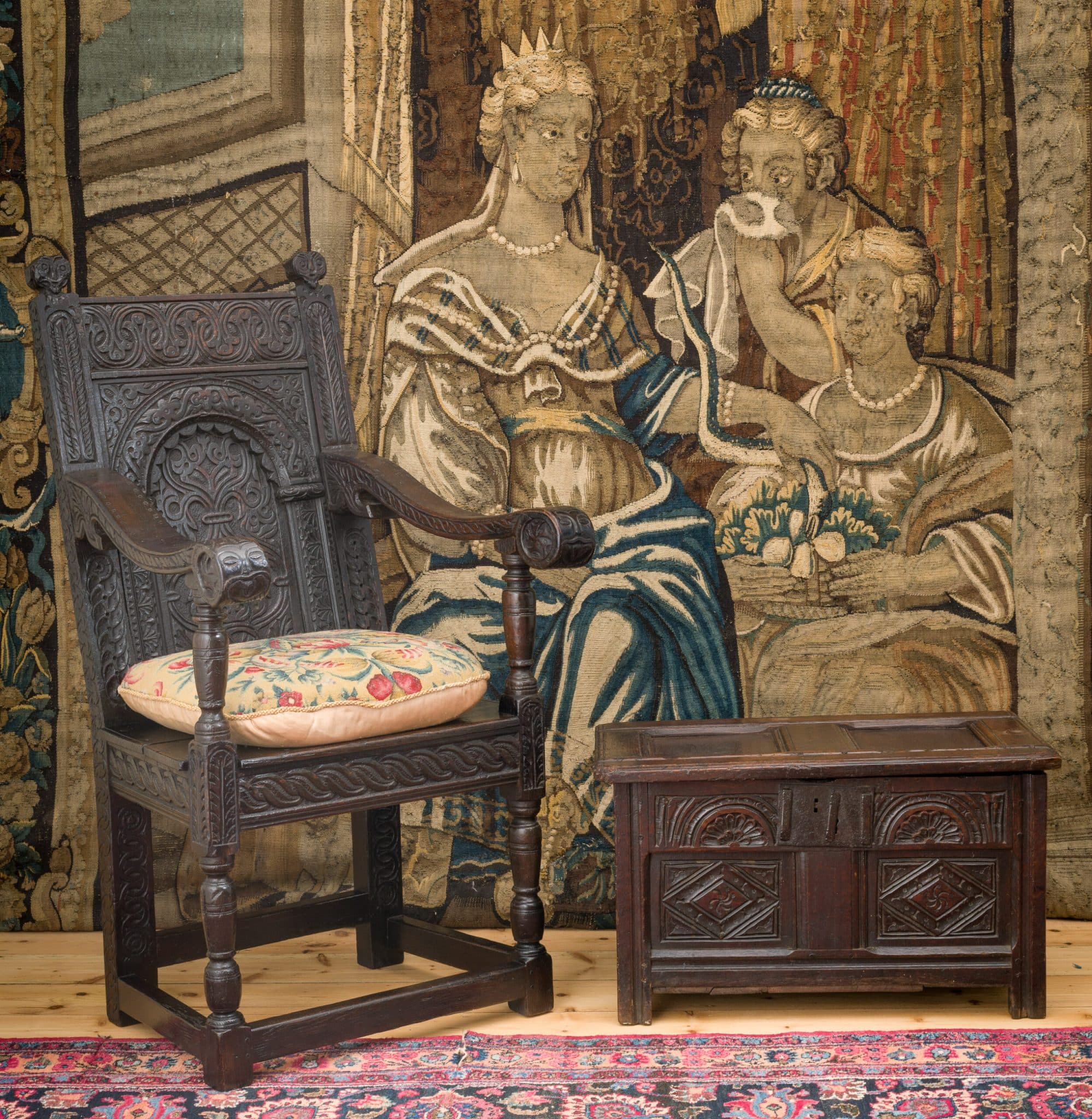 Elizabeth I oak child’s chest