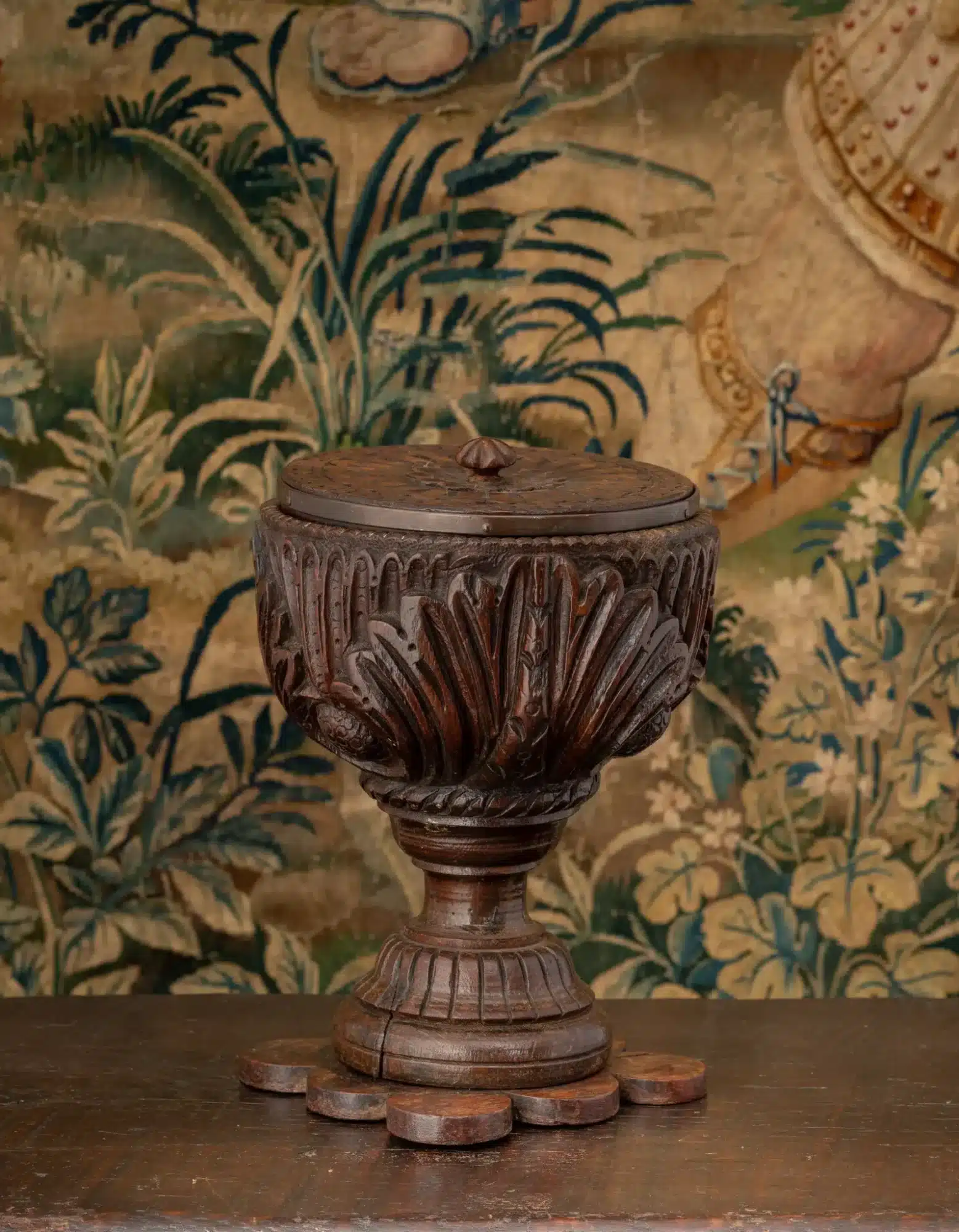 Elizabeth I carved oak wassail bowl or communal chalice