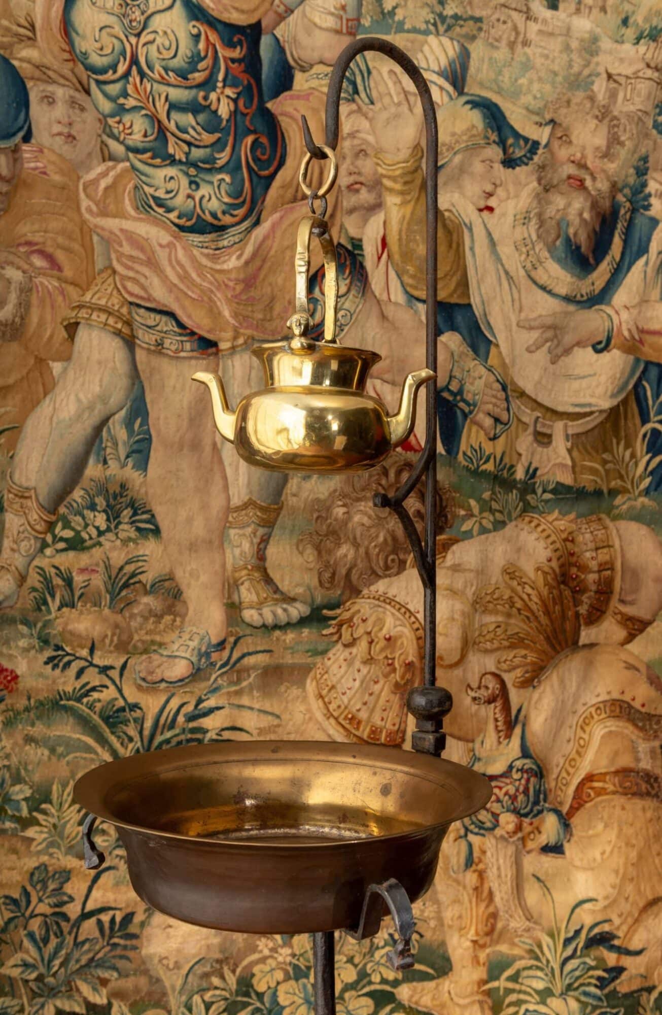 16th century Lavabo, basin and stand