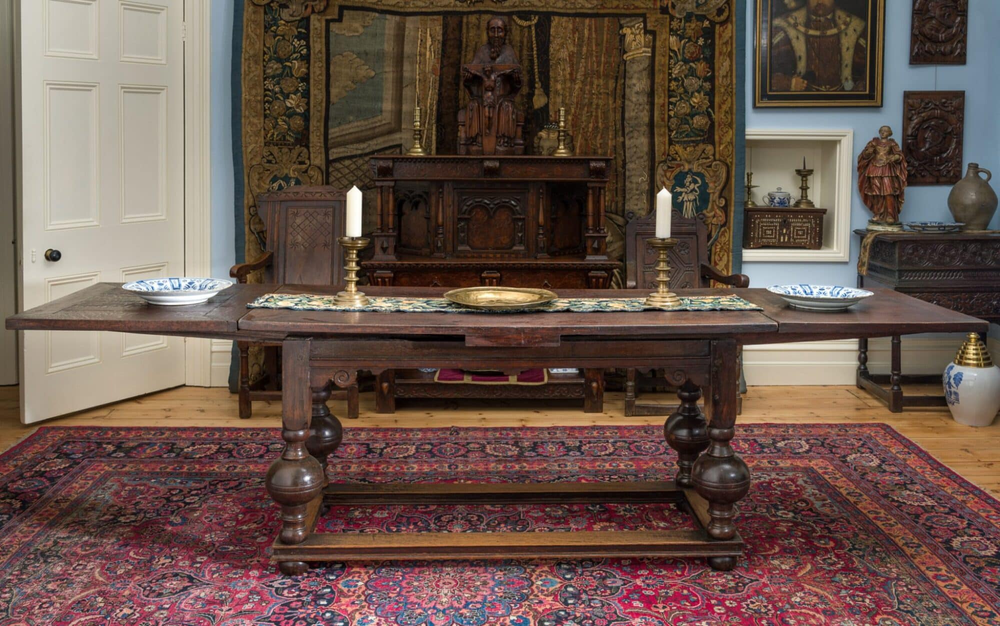 Dutch draw leaf table