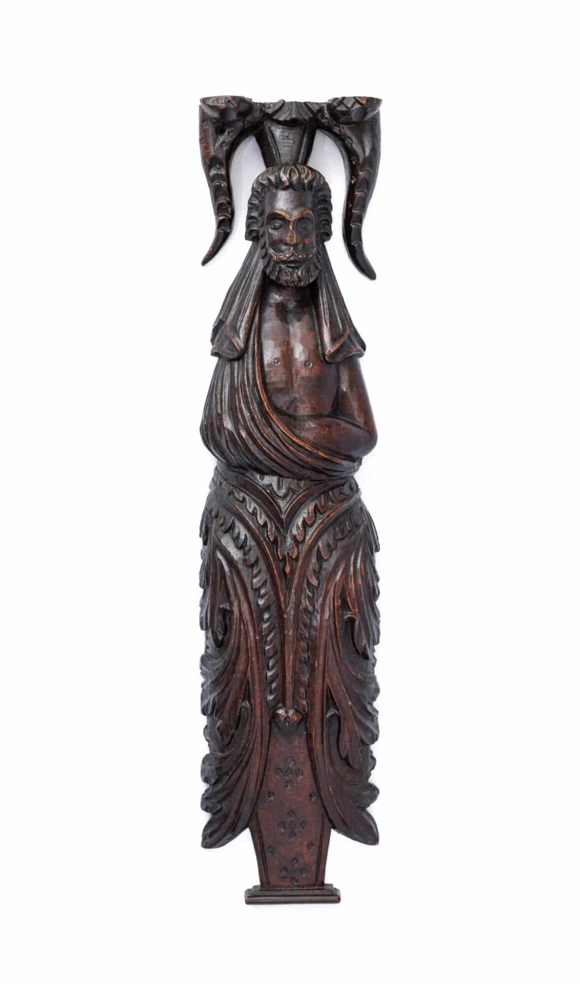 Elizabeth I oak carved figures