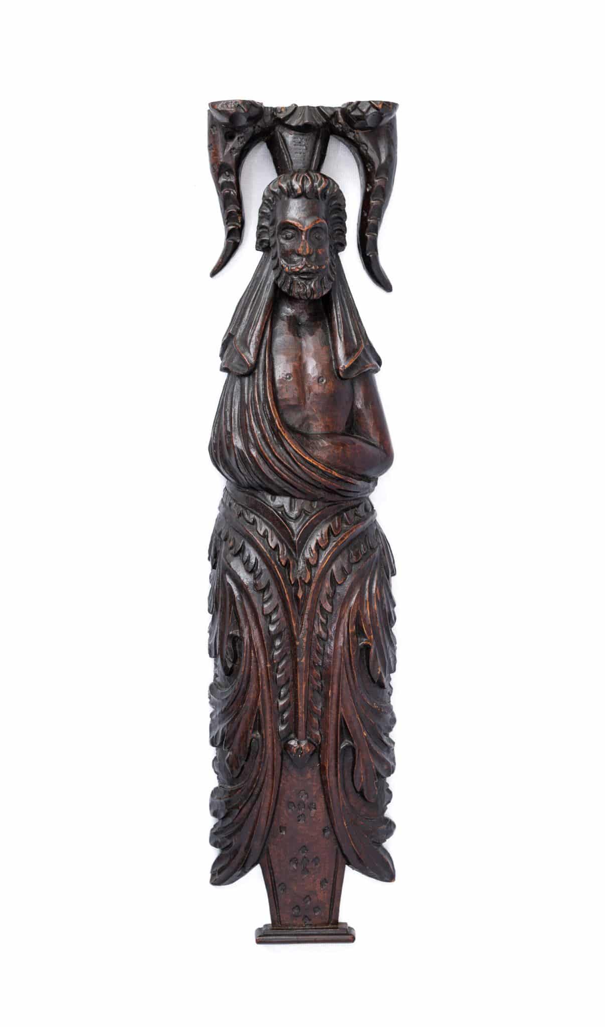 Elizabeth I oak carved figures