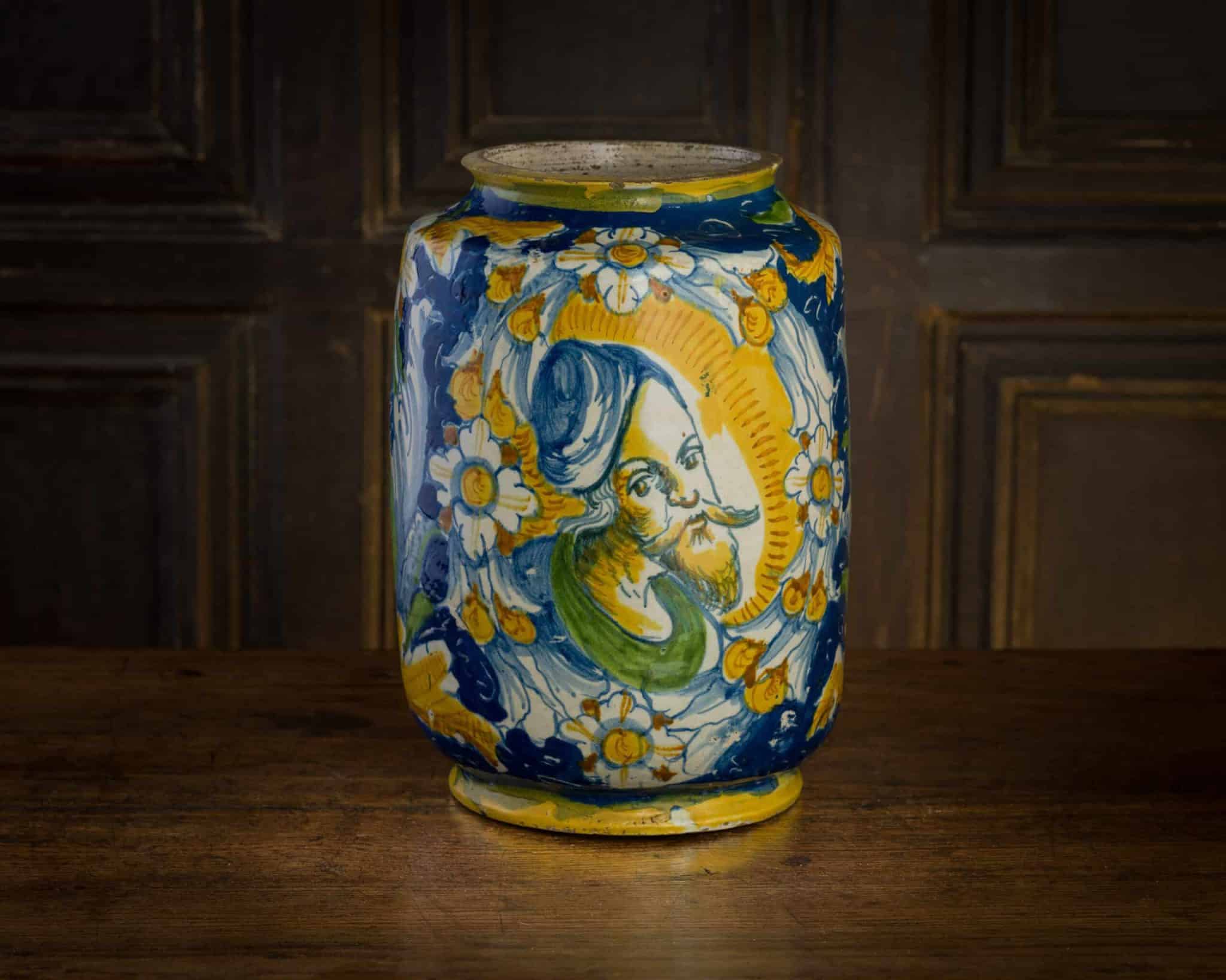 Large Renaissance Albarello drug jar