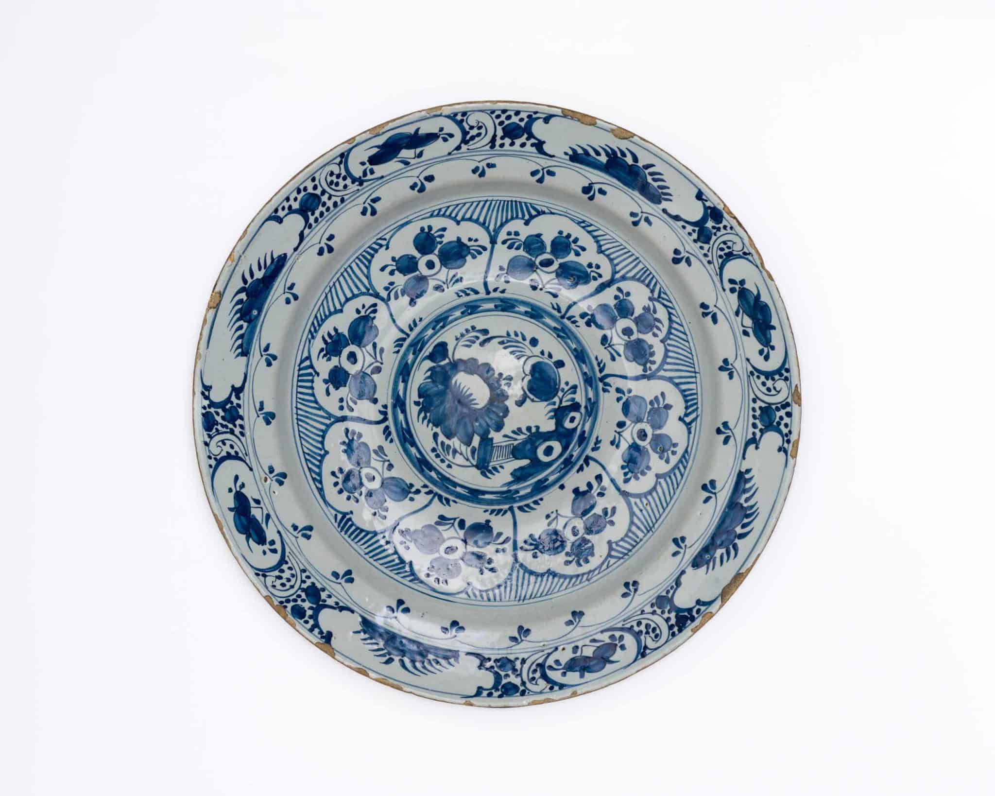 Large Delftware Charger