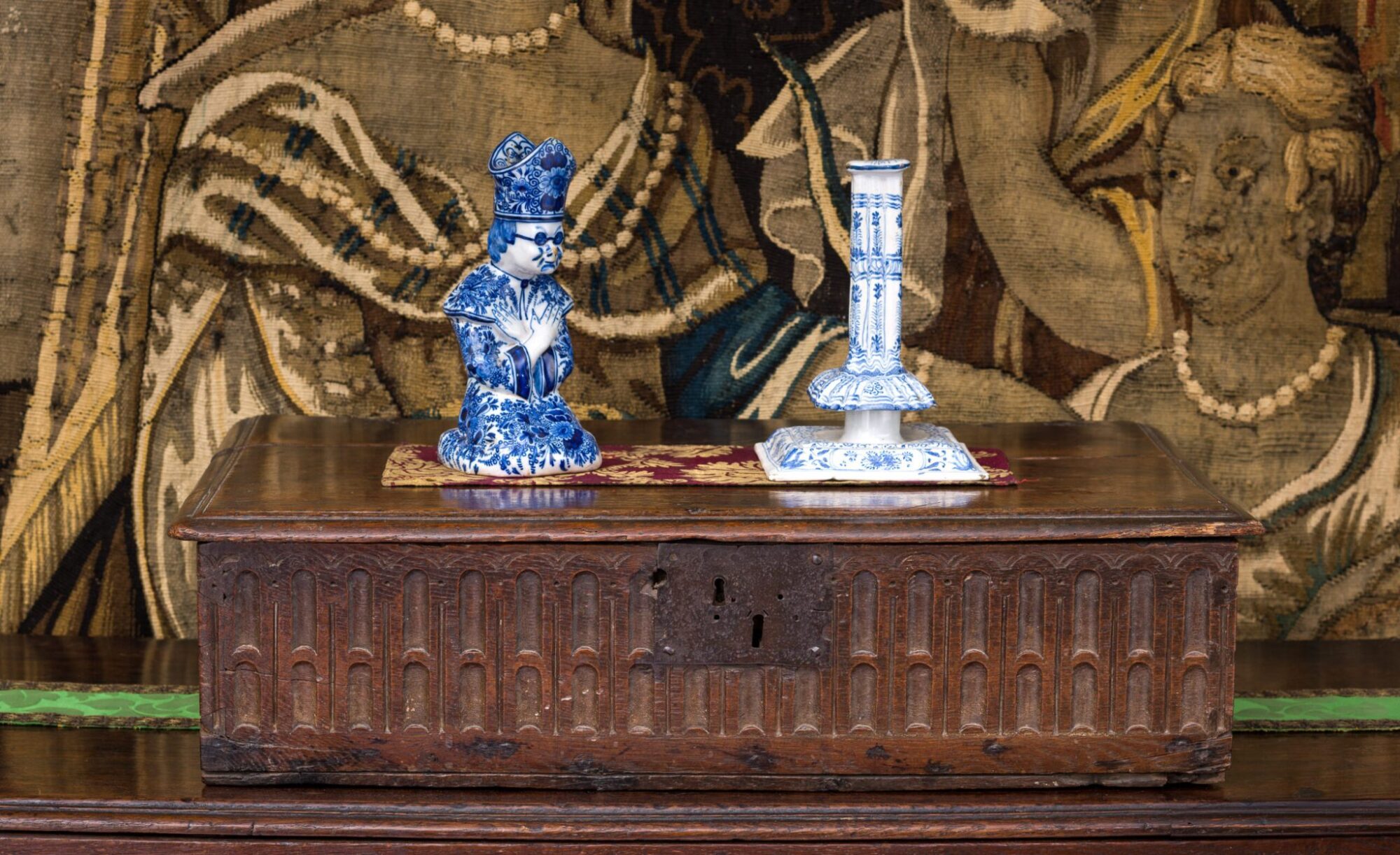 Elizabeth I oak box