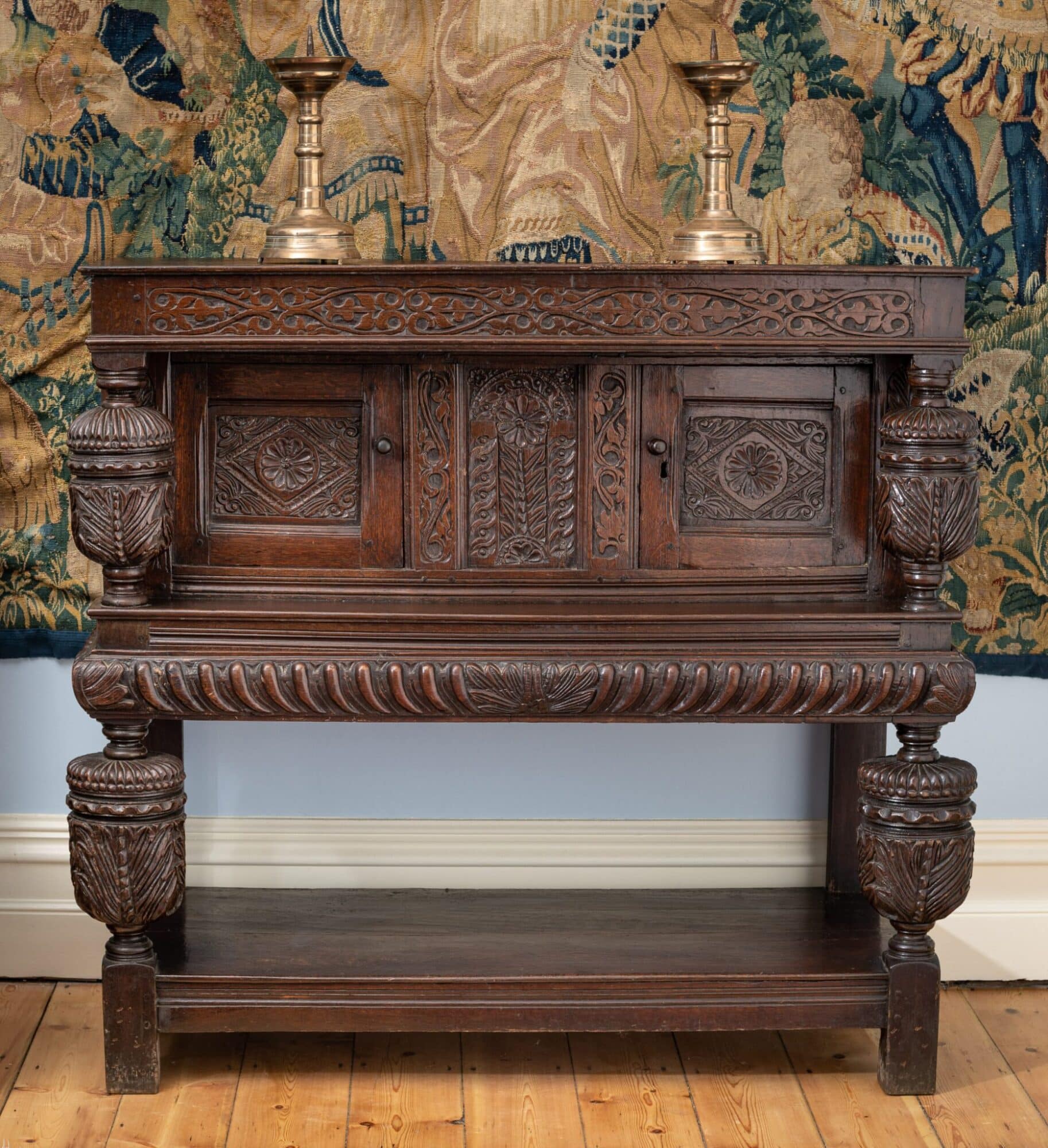 Elizabeth I livery cupboard