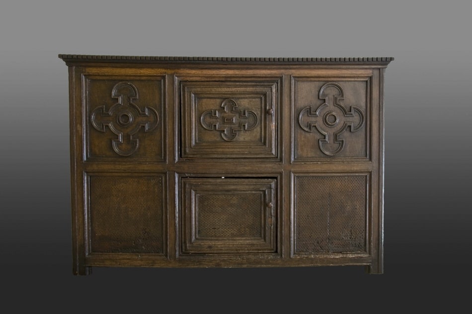 Elizabeth I joined oak cupboard