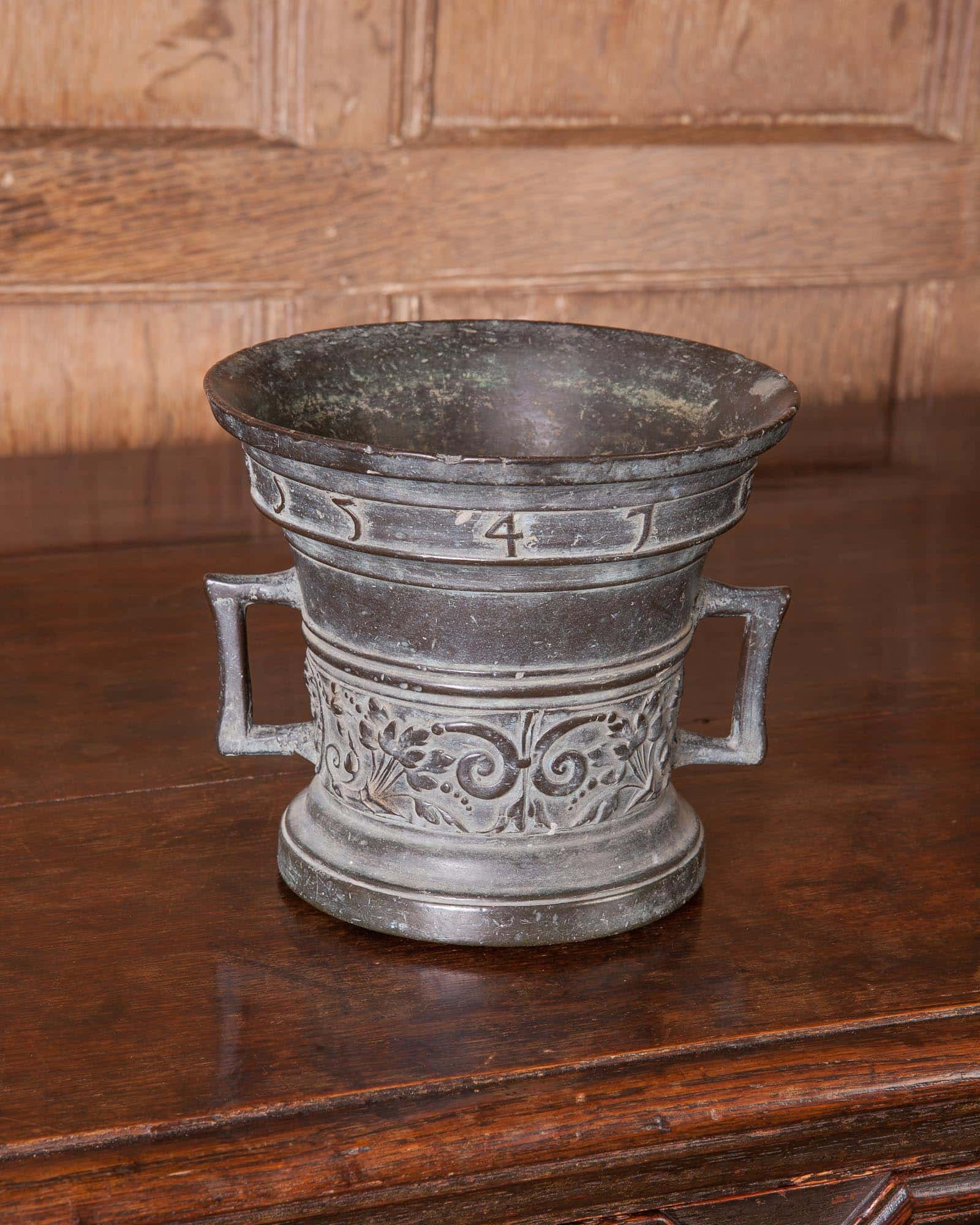 1547 dated Bronze mortar