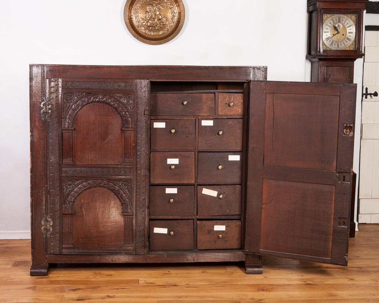 Elizabeth I cabinet of drawers