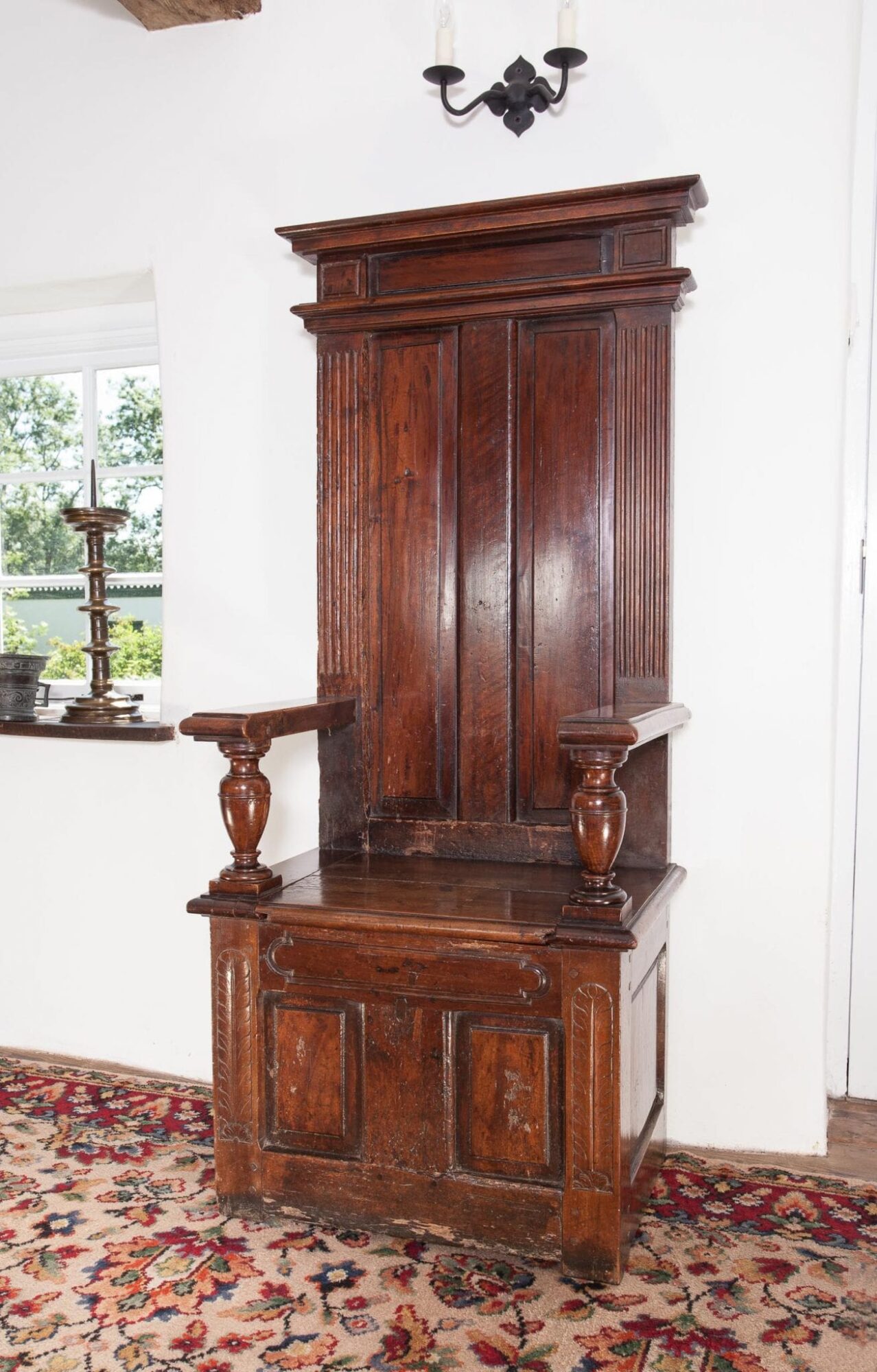 Renaissance throne chair