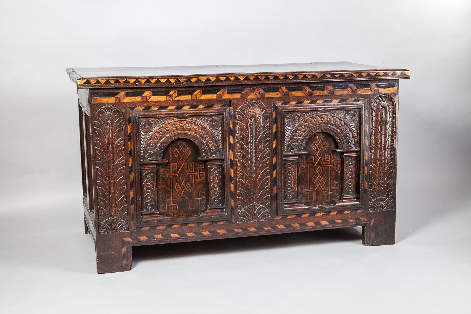 Elizabeth I inlaid chest