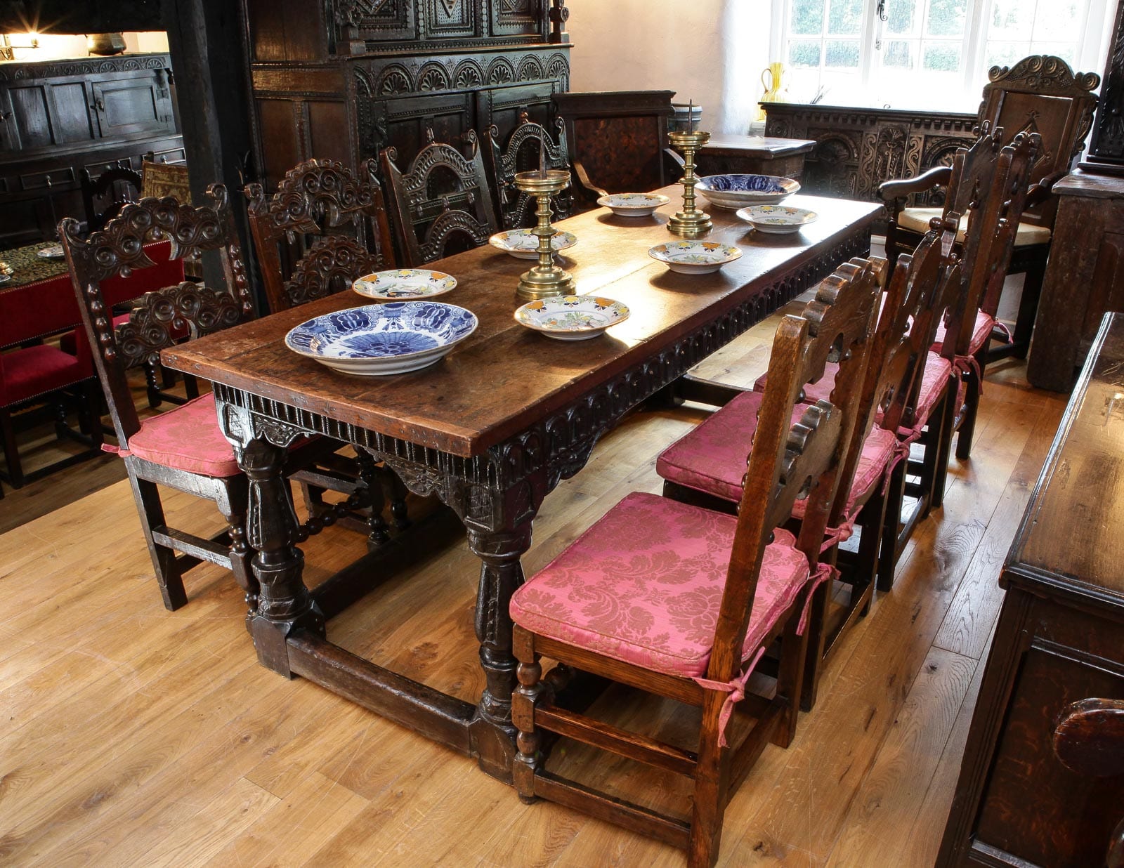 Elizabeth I oak carved table