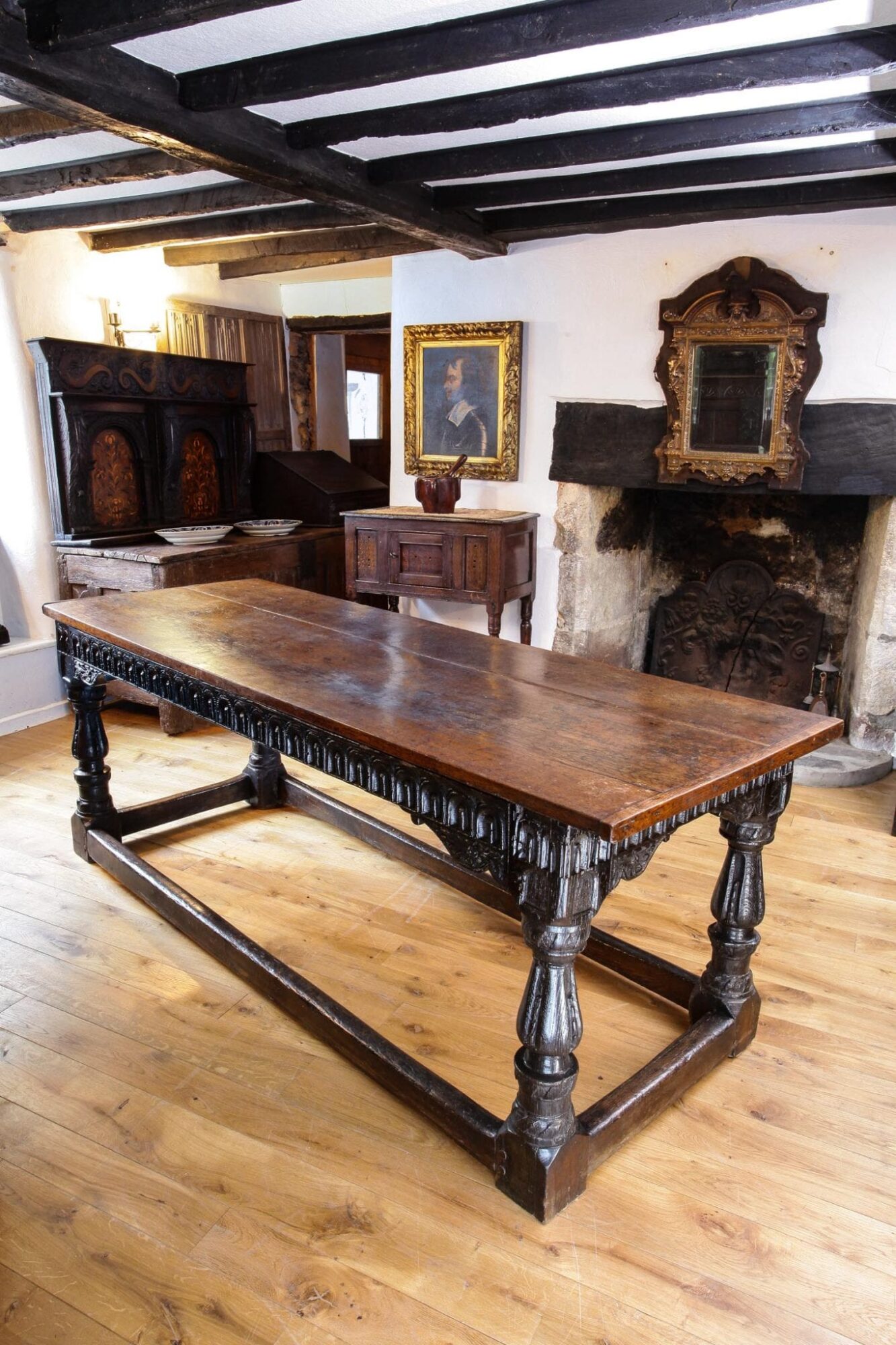 Elizabeth I oak carved table