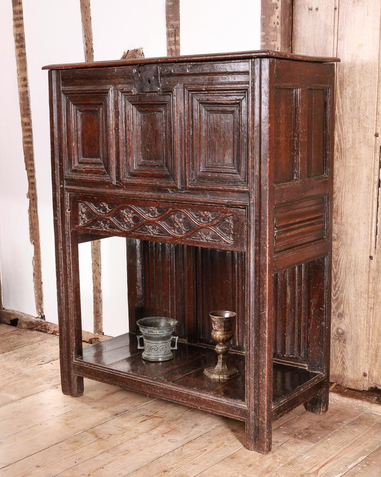 Henry VIII oak chest / hutch