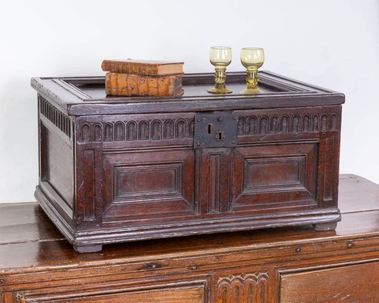 Elizabeth I oak box