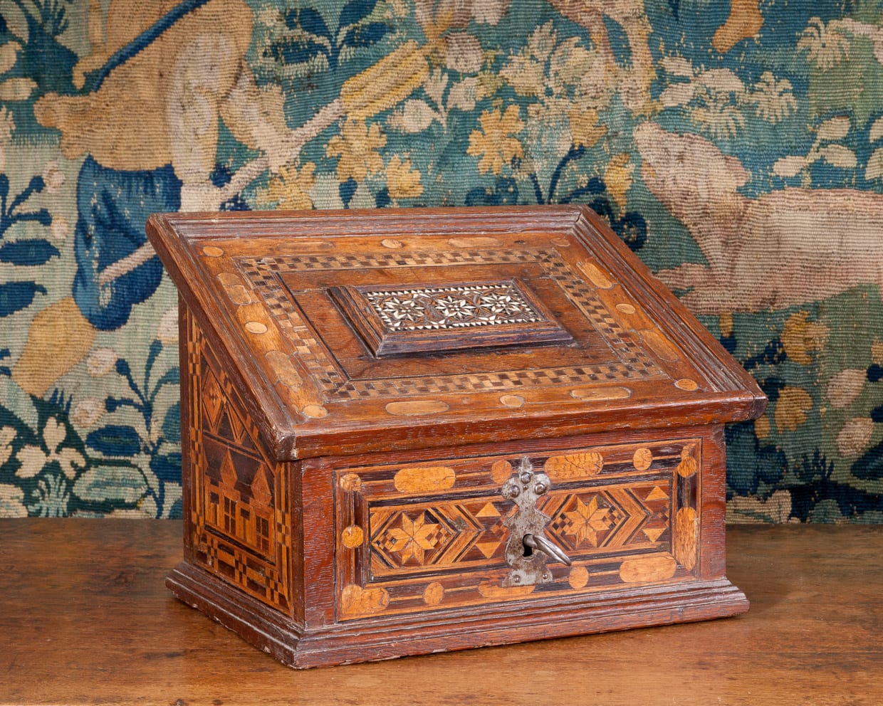 Elizabeth I Nonsuch desk box