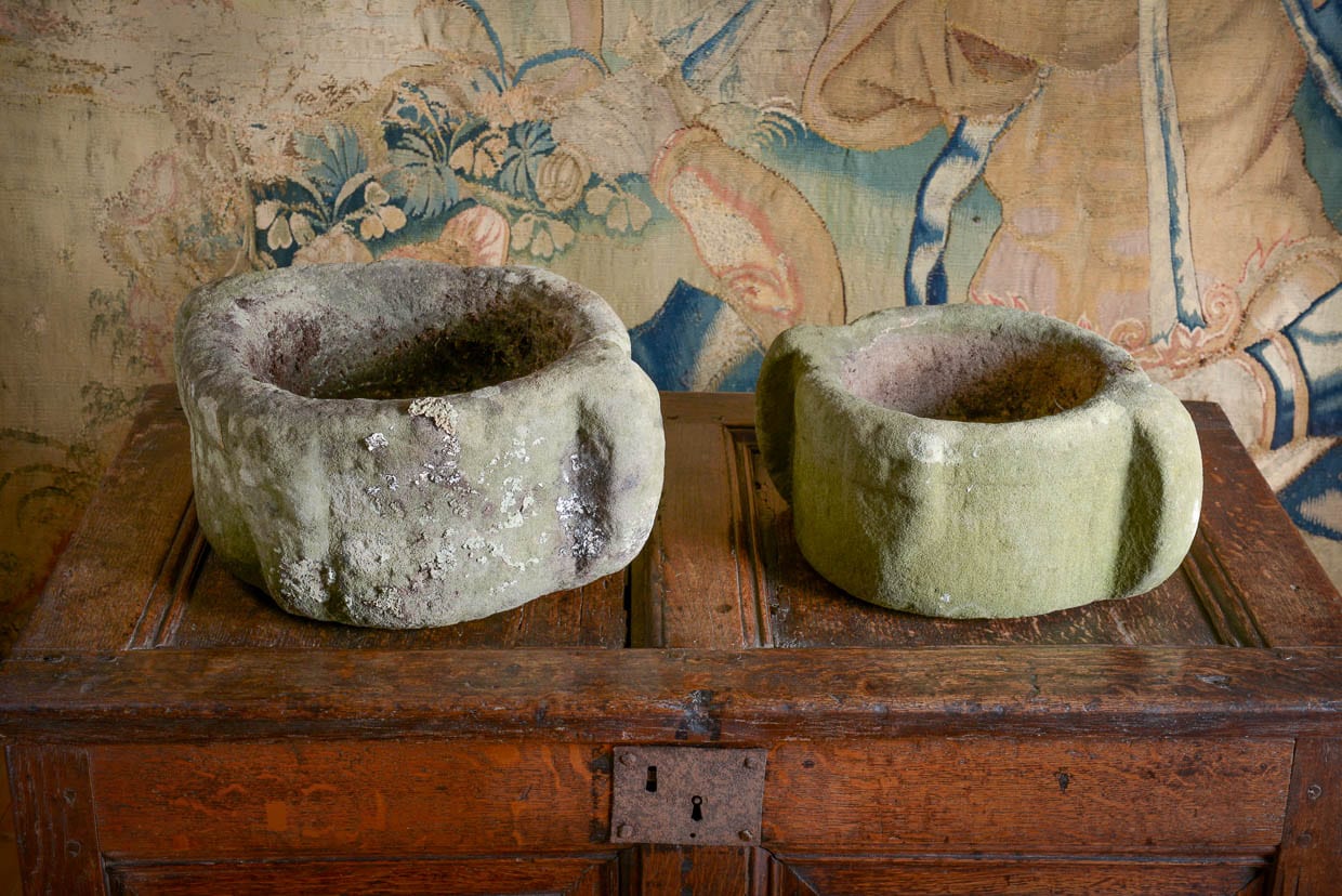 16th century limestone mortars