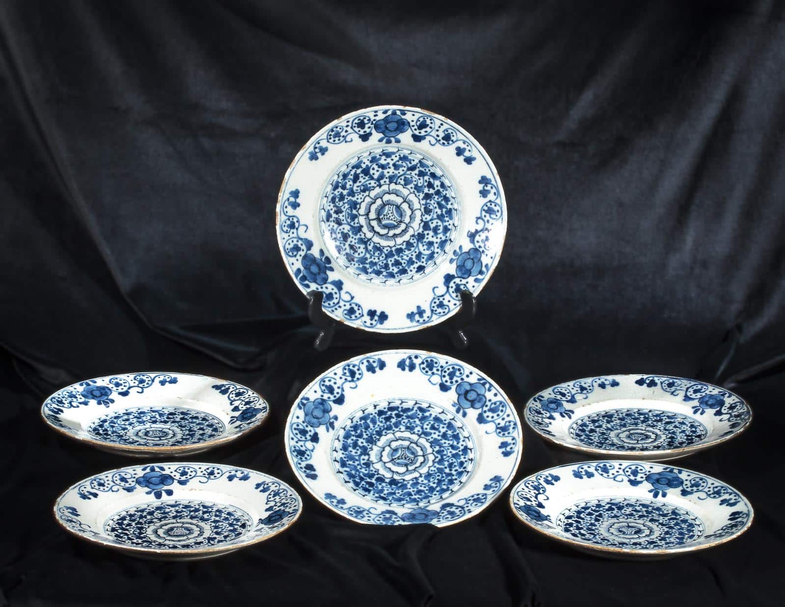Six Delftware plates