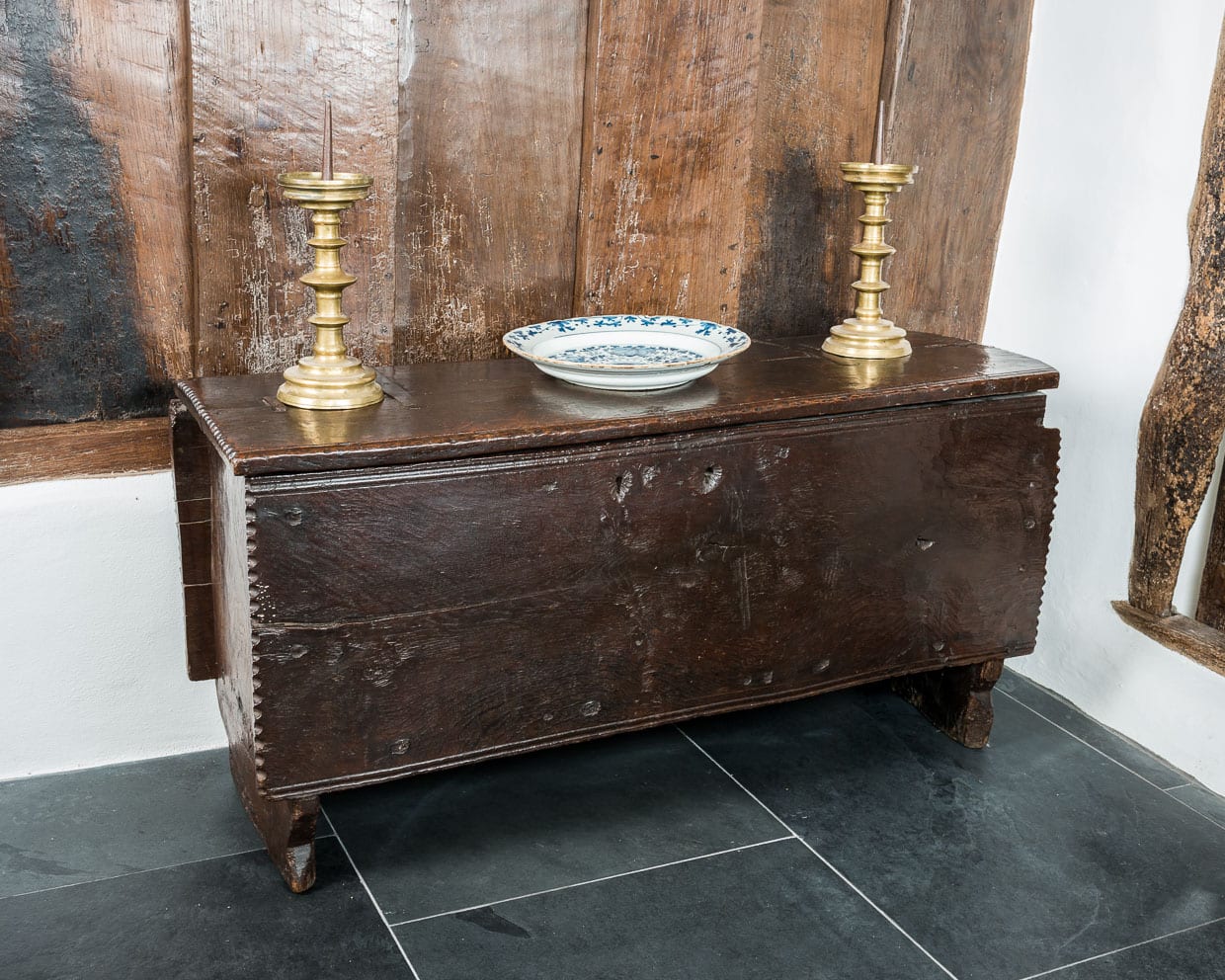 Elizabeth I oak boarded chest