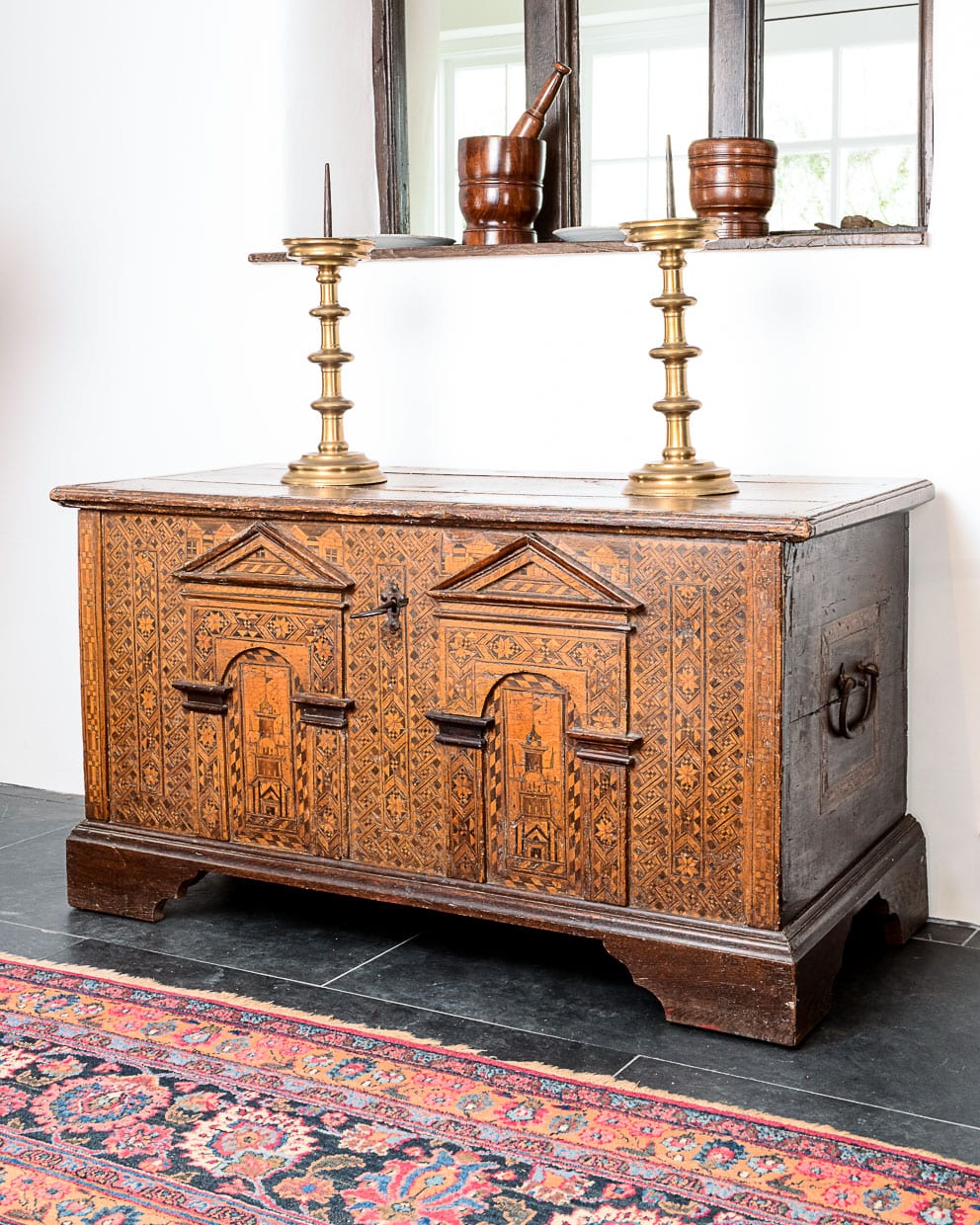 Elizabeth I inlaid Nonsuch chest