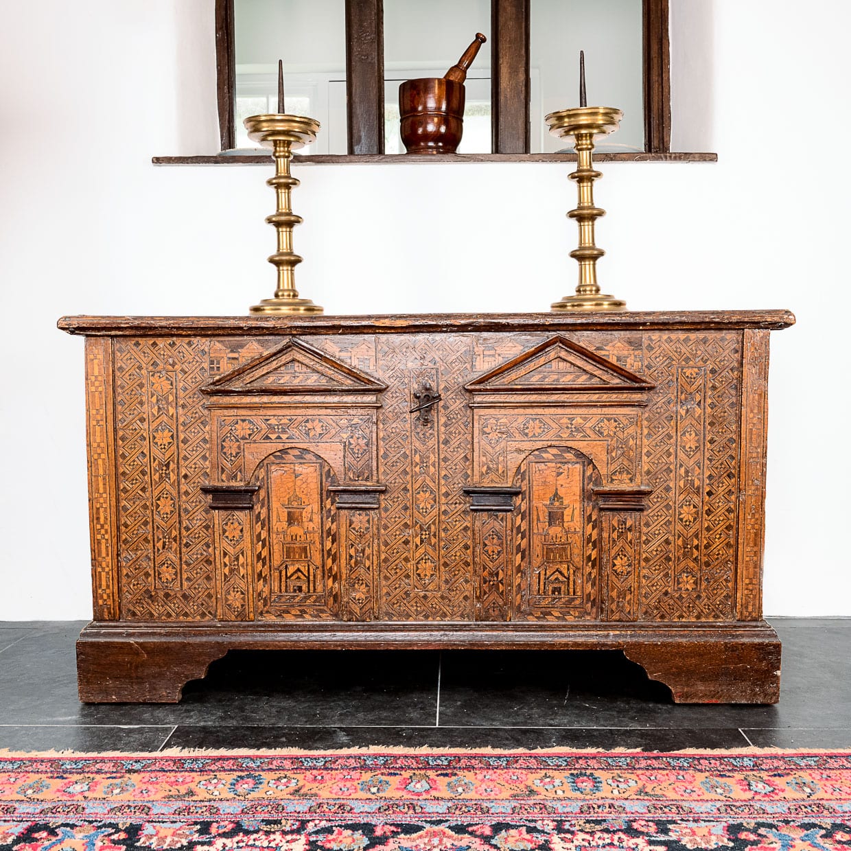 Elizabeth I inlaid Nonsuch chest