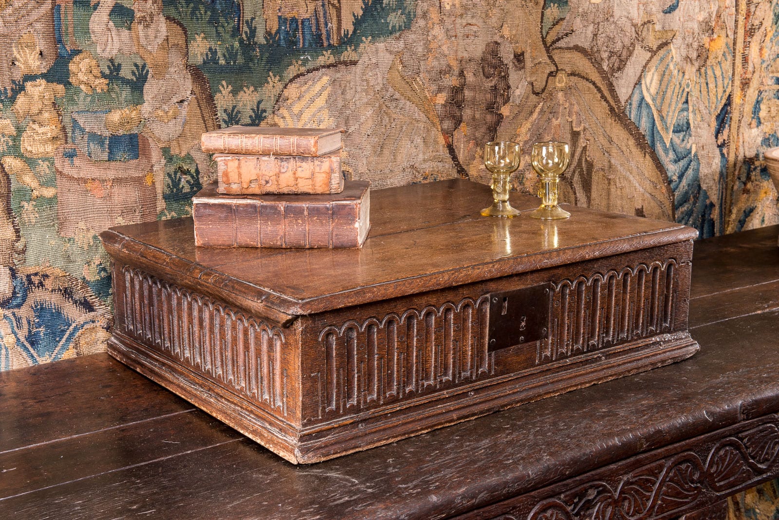 Elizabeth I oak carved box