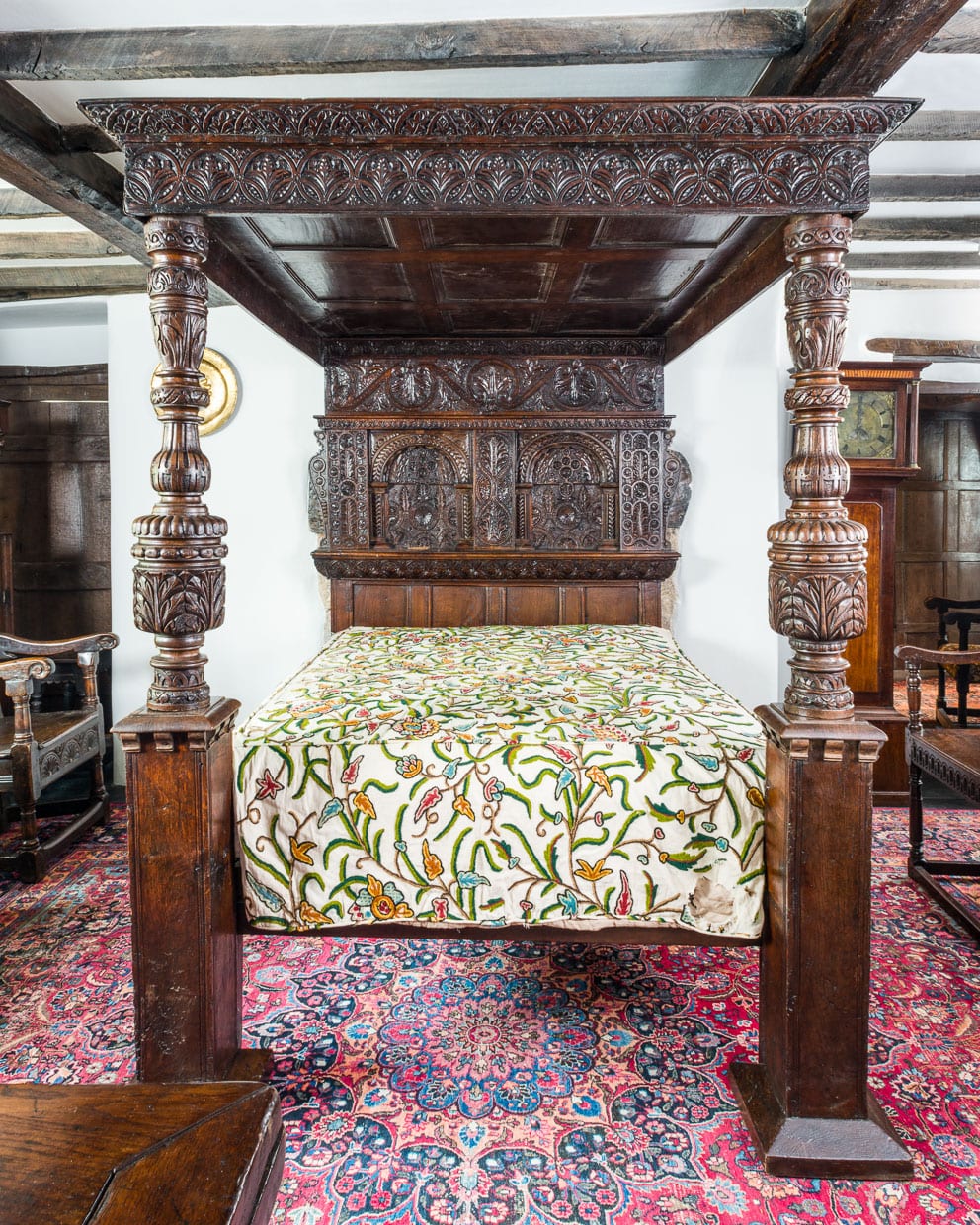 Elizabeth I oak tester bed