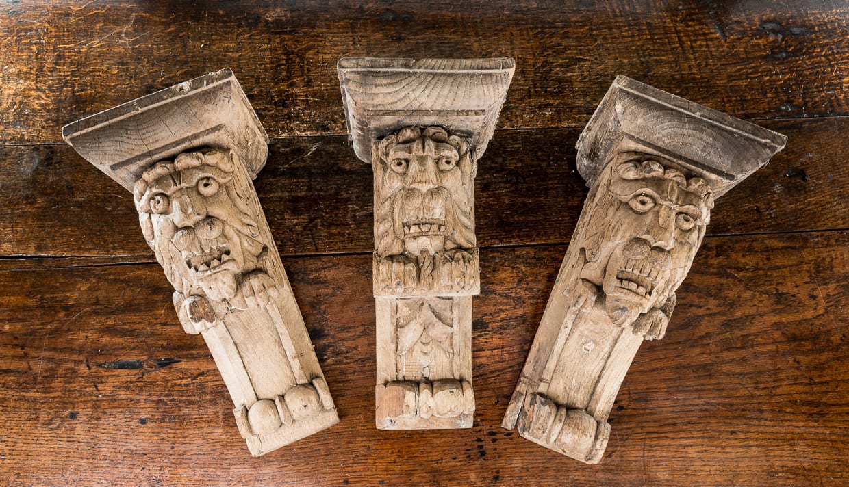 Elizabeth I lion corbels