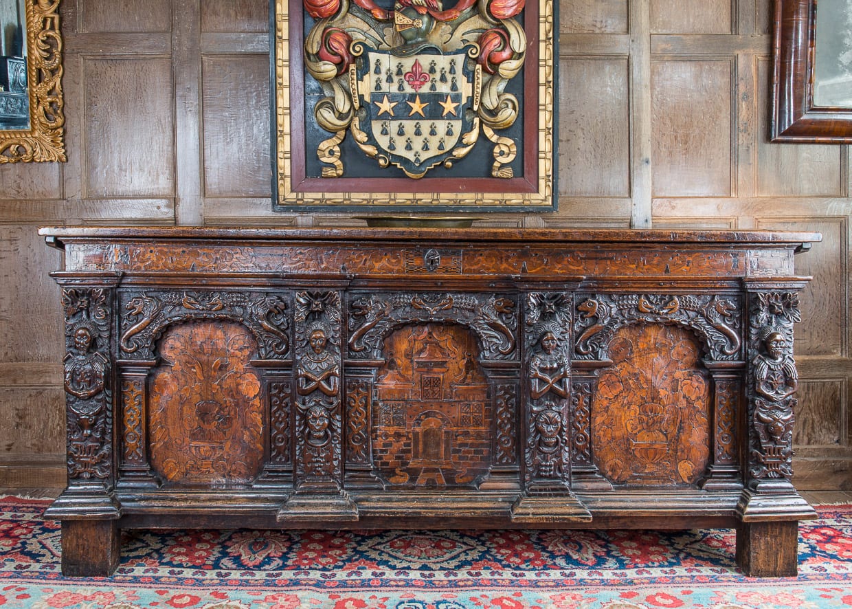 Elizabeth I oak inlaid chest