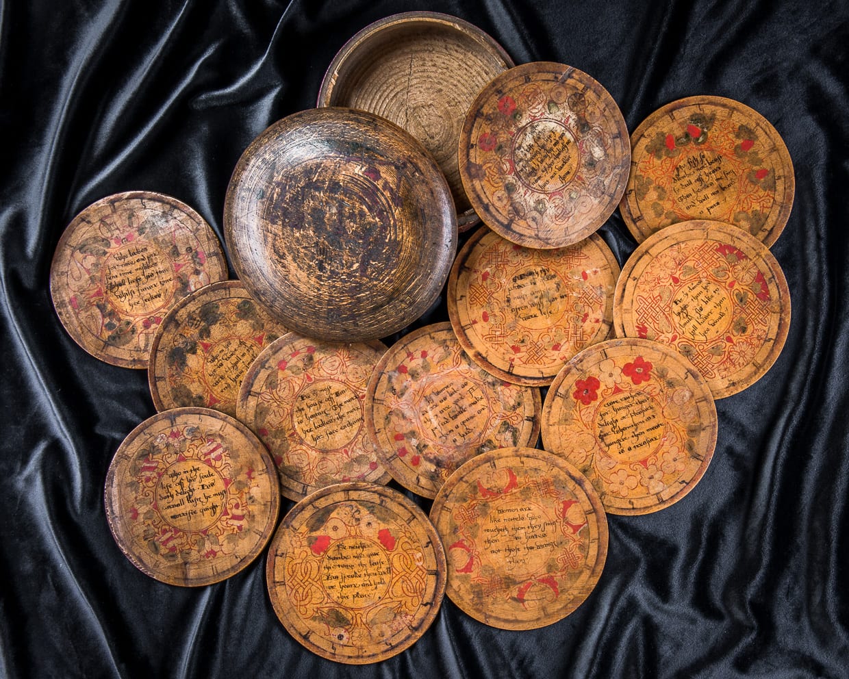 Rare set of twelve Elizabeth I sycamore roundels