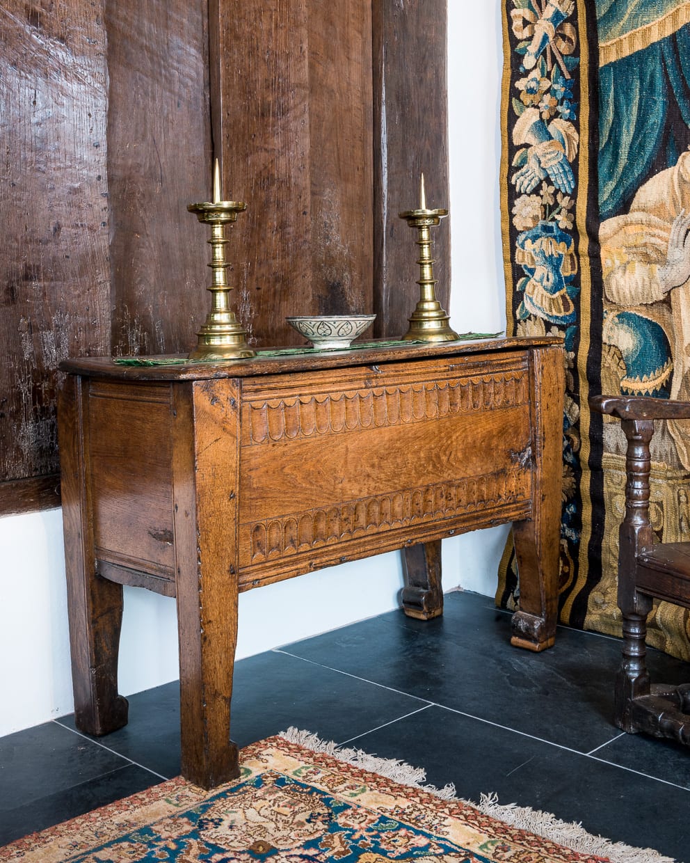 Early Elizabeth I oak chest