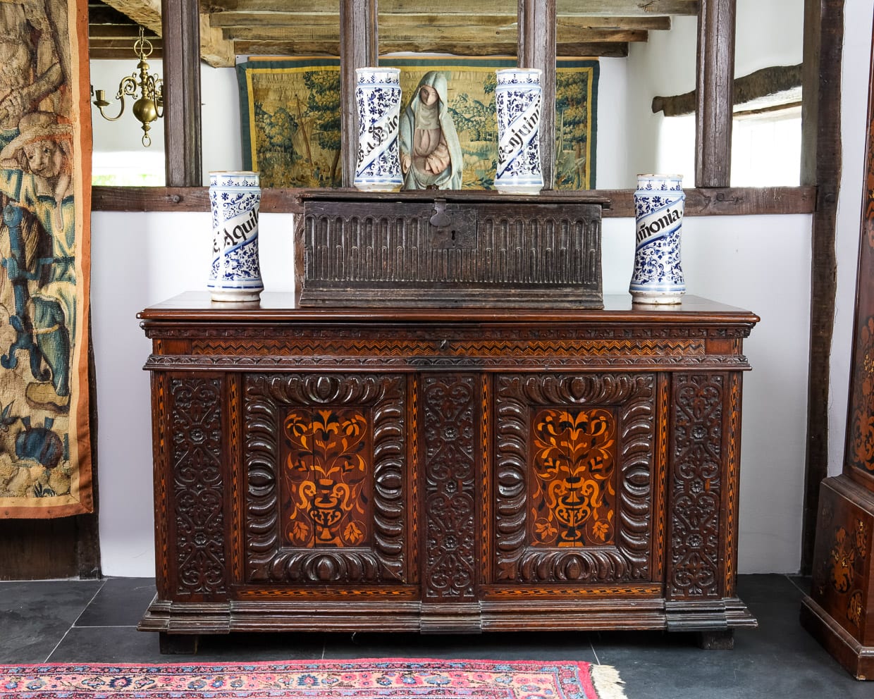 Elizabeth I inlaid oak chest