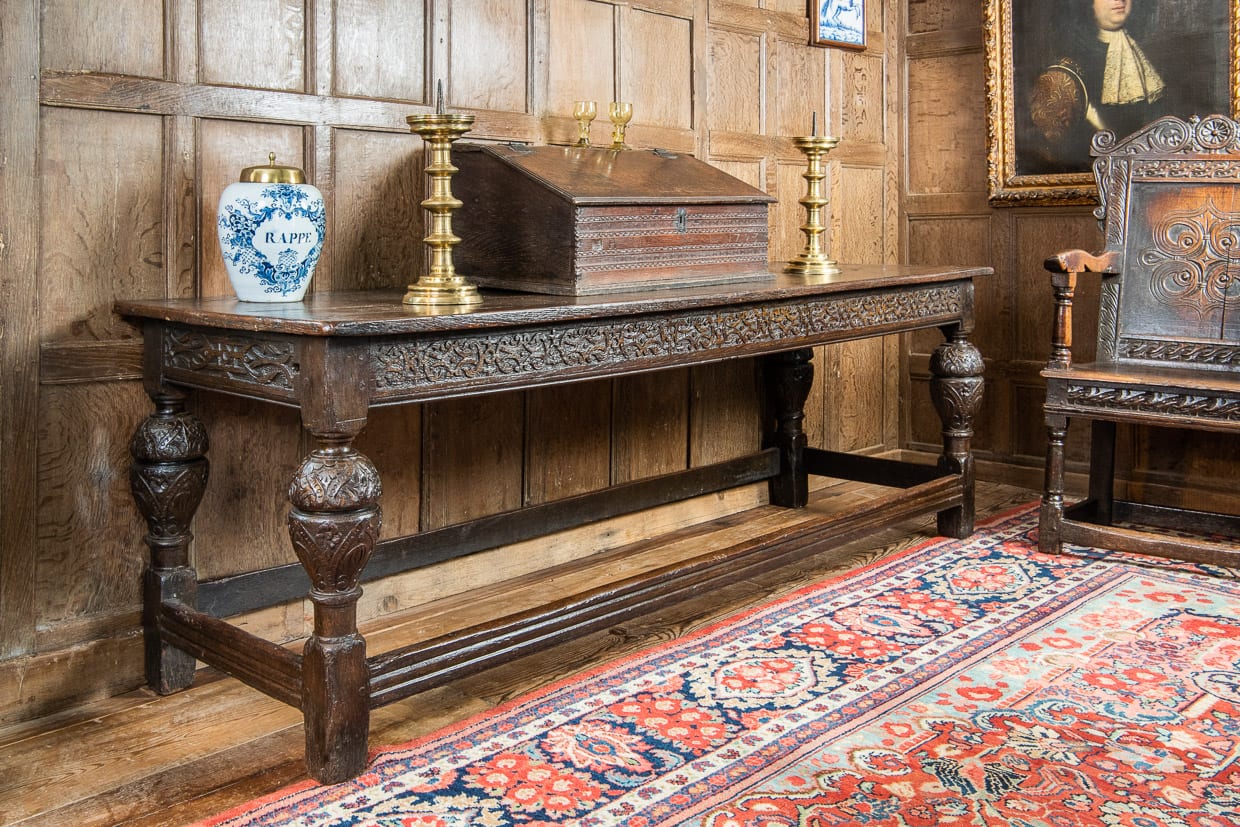 Late Elizabeth I oak long table
