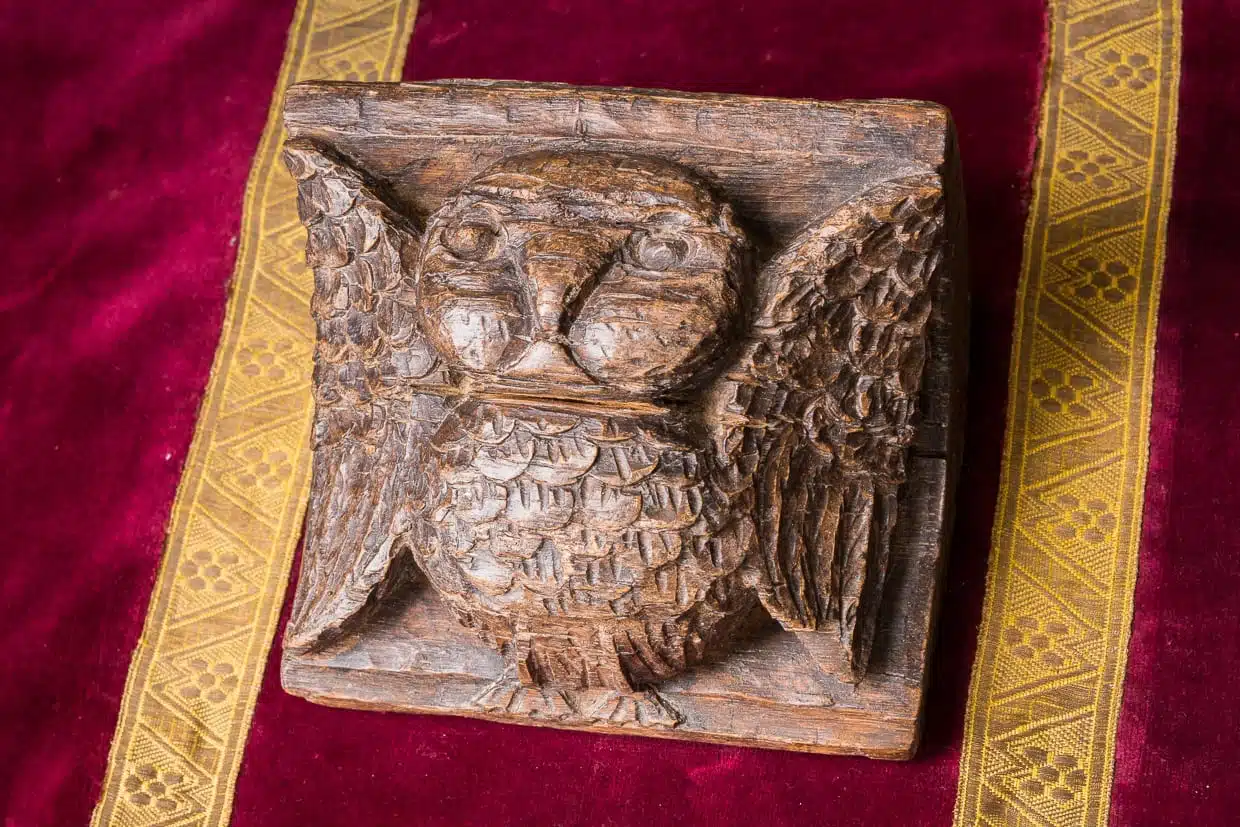 17th century carved Owl corbel