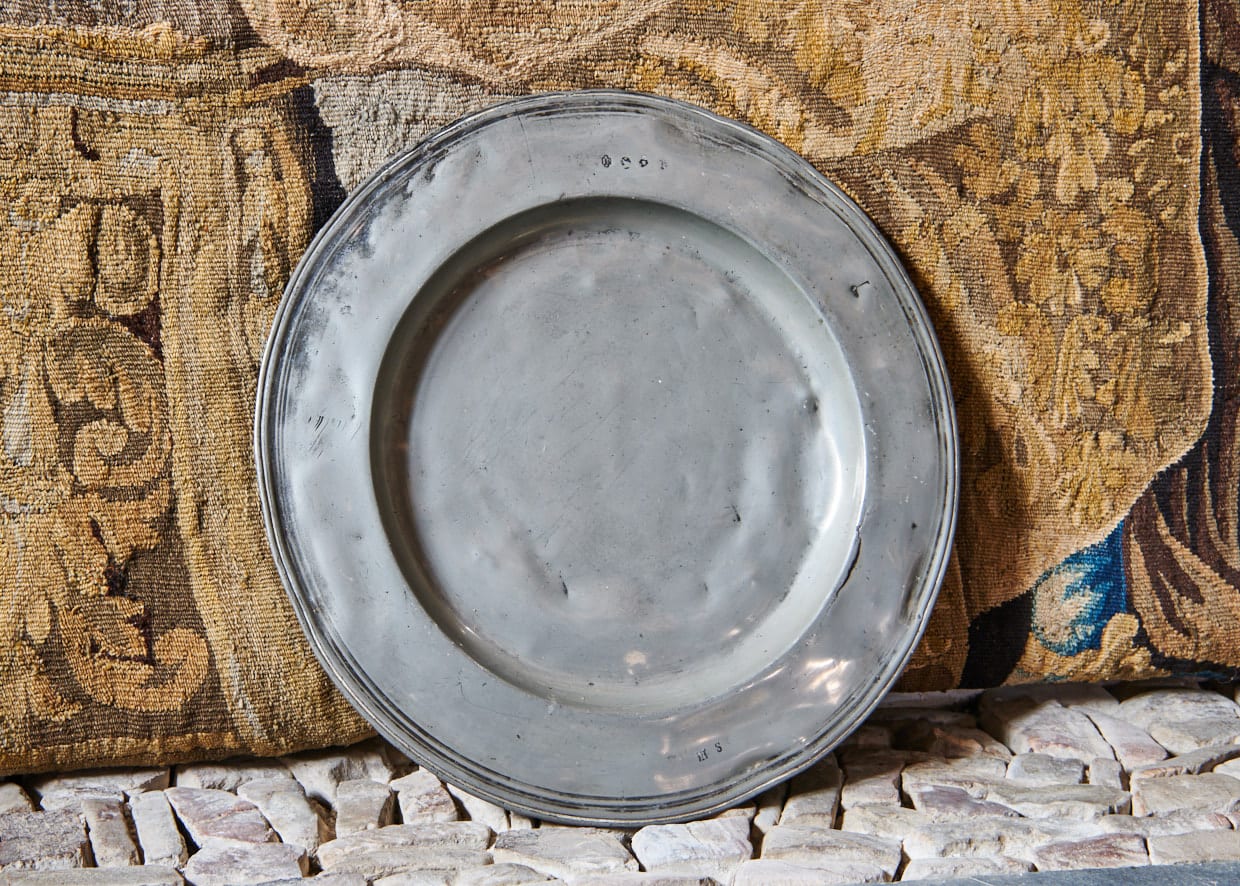 17th century wide rim pewter charger