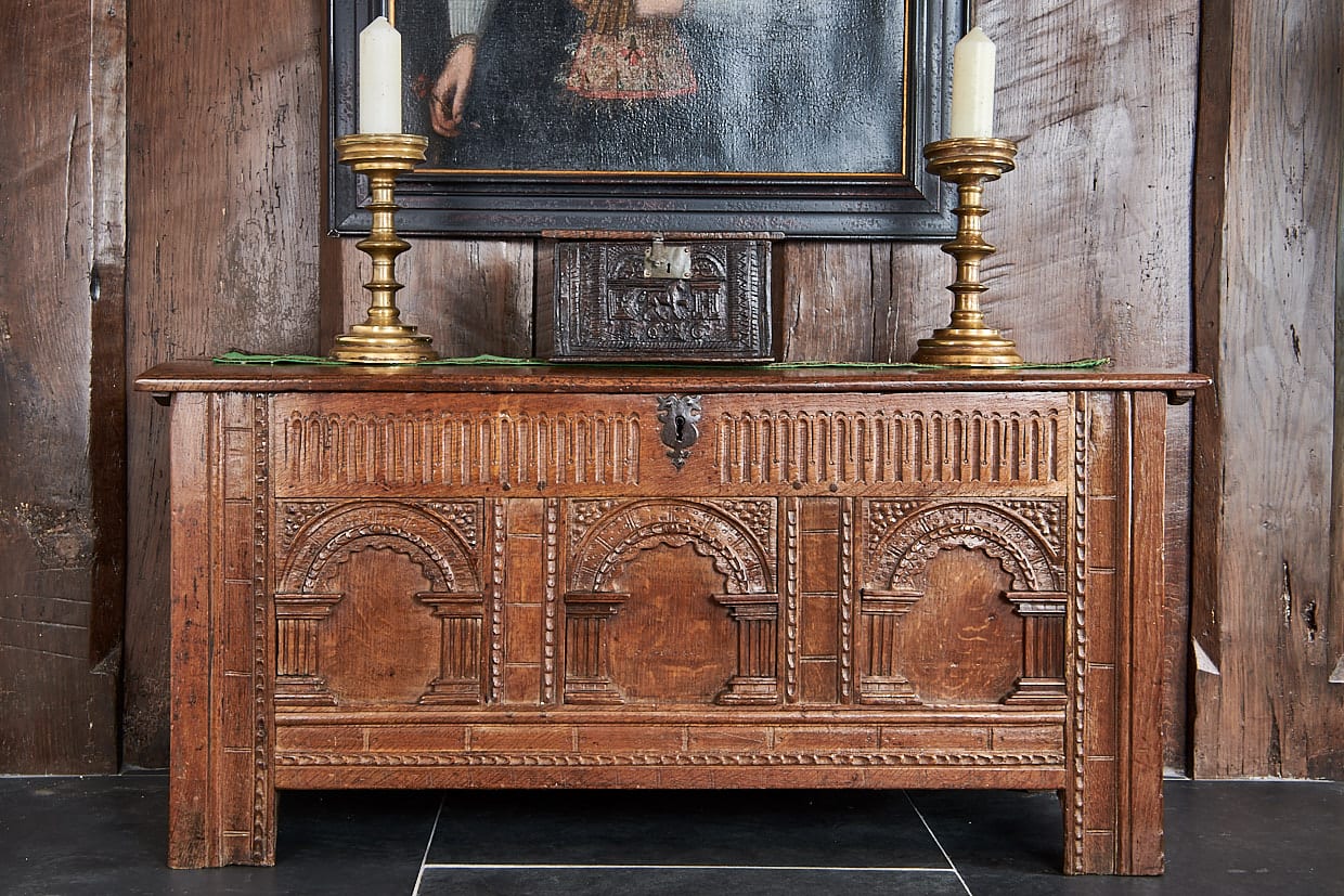 Elizabeth I oak carved chest