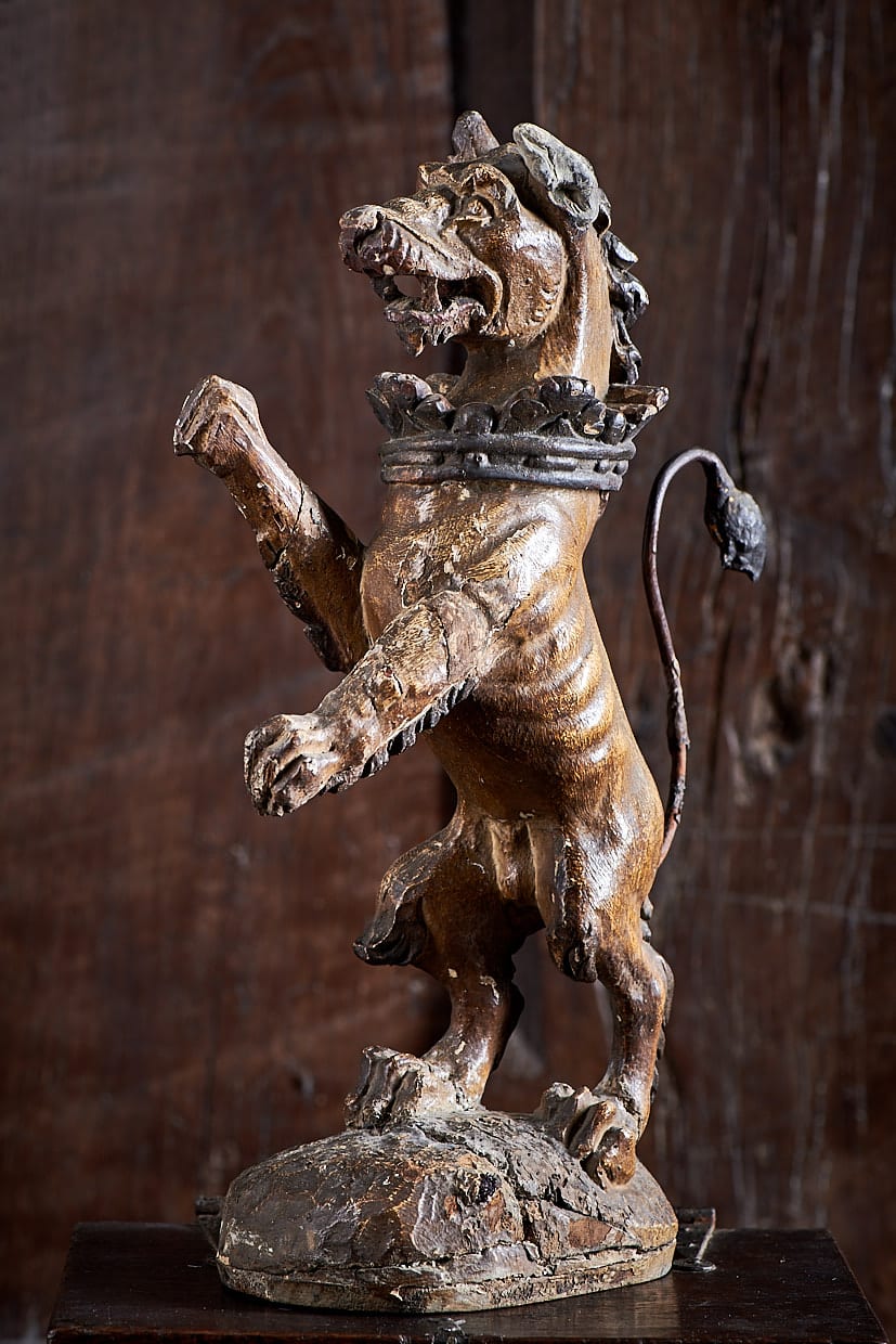 James I heraldic rampant lion